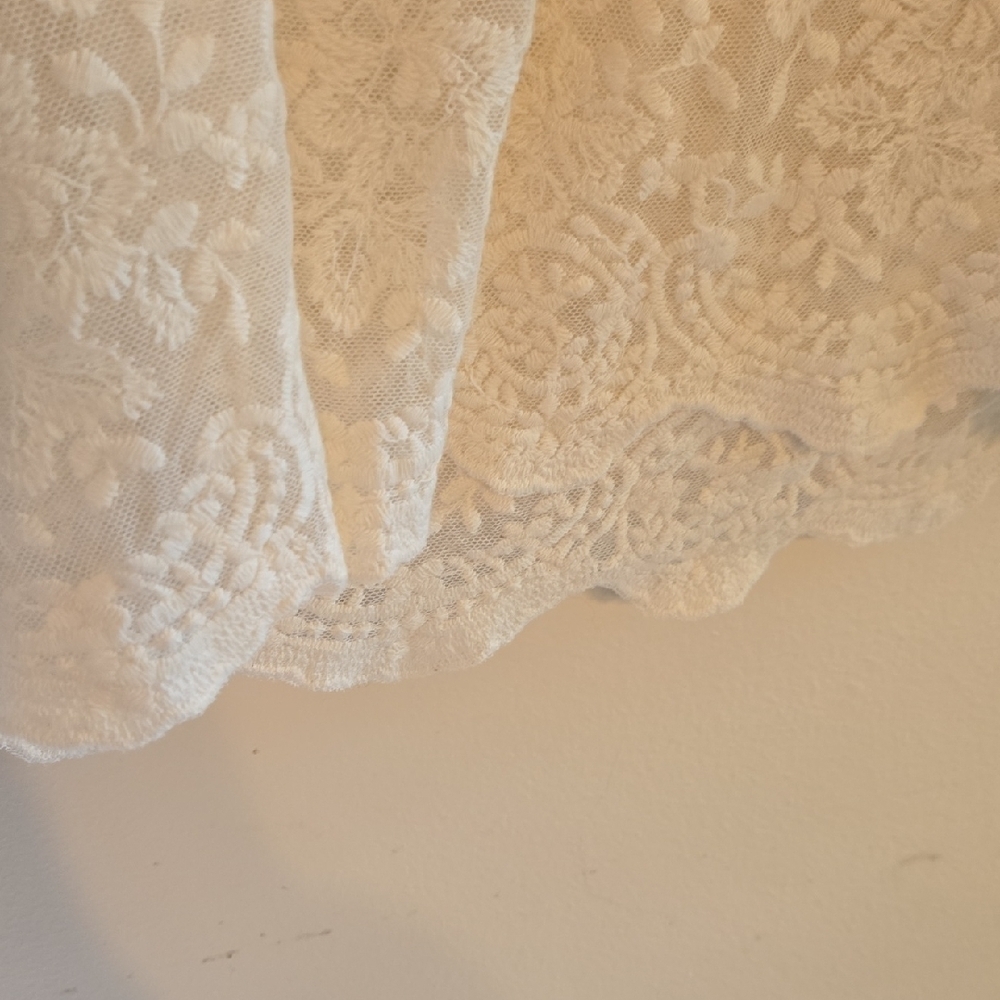 Chic White Lace Over Blouse Sz Lg - Picture 4 of 6